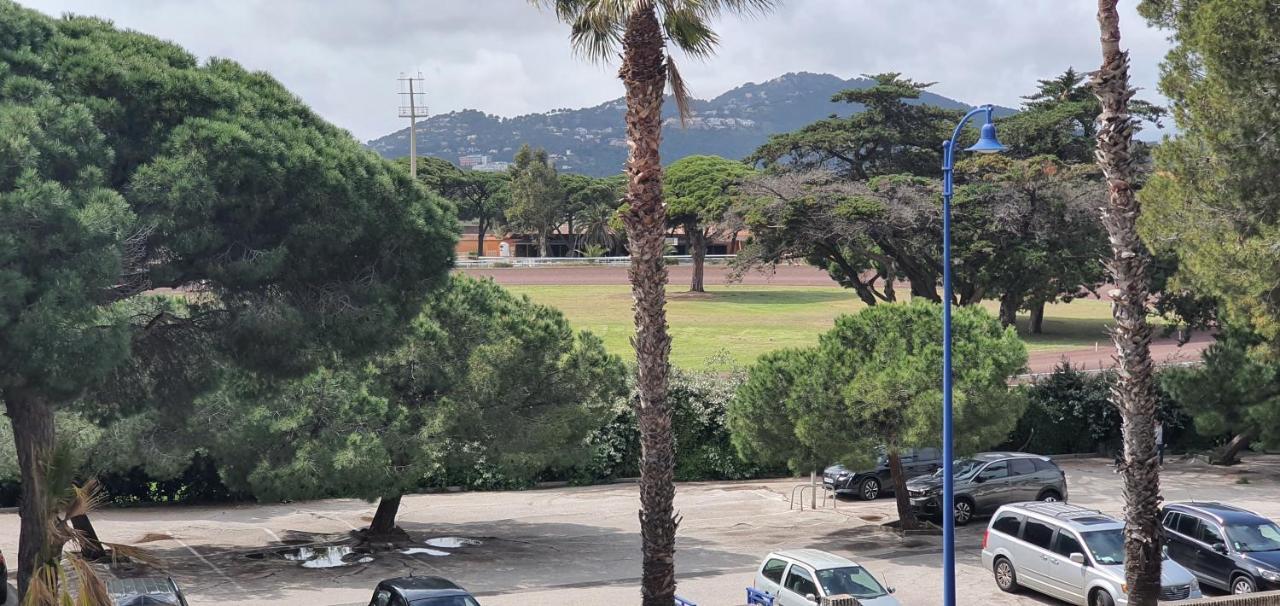 Appartamento L'Étoile sous les Pins - La Loge Hyères Esterno foto